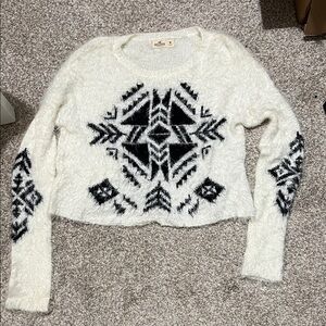 Hollister White and Black Patterned Sweater